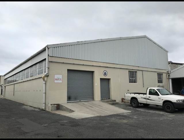 560M² BUILDING TO LET IN PAROW INDUSTRIAL