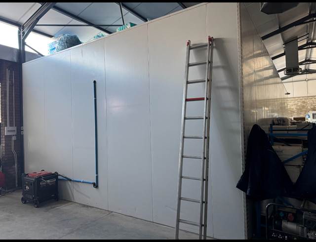 86M² STORAGE UNIT TO LET IN HEX INDUSTRIAL