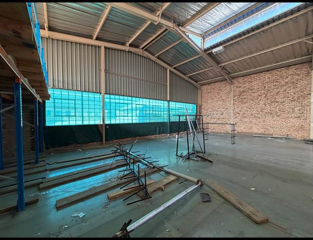 450M² WAREHOUSE TO LET IN HALFWAY HOUSE