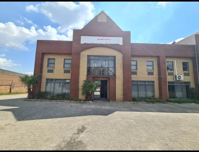 500M² WAREHOUSE TO LET IN ALLANDALE