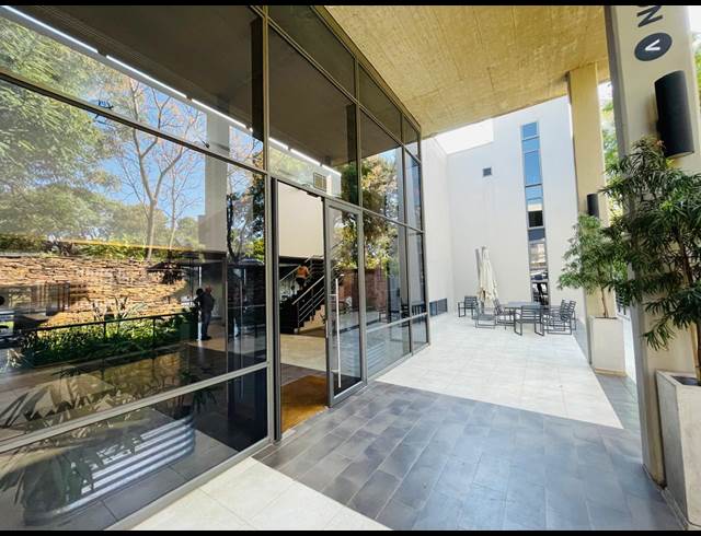 631M² OFFICE TO LET IN FOURWAYS