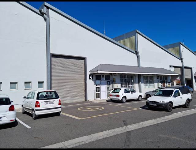 560M² WAREHOUSE TO LET IN GANTS PLAZA