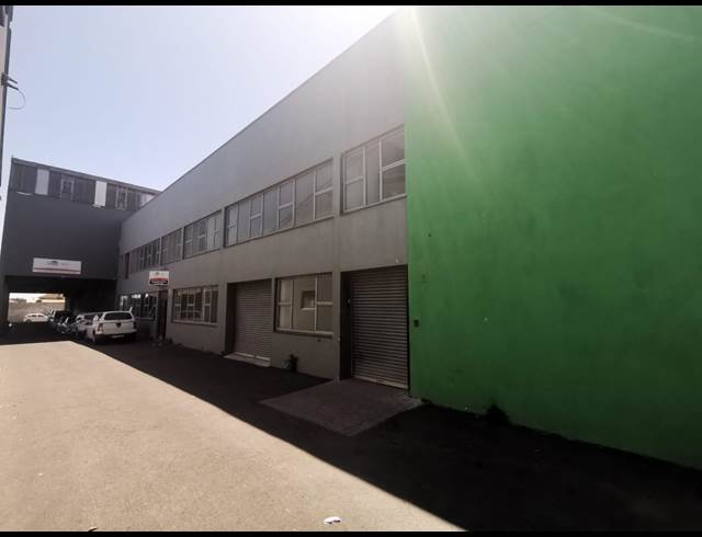 1,100M² WAREHOUSE RENTED IN MAITLAND
