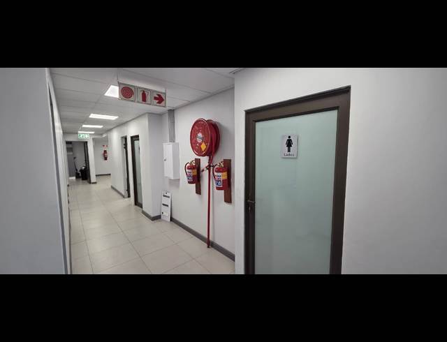 173M² OFFICE TO LET IN SONHEUWEL