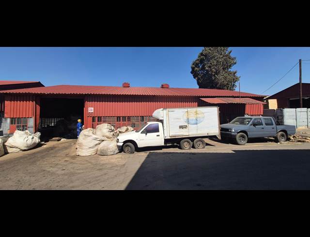 244M² WAREHOUSE TO LET IN ANDERBOLT