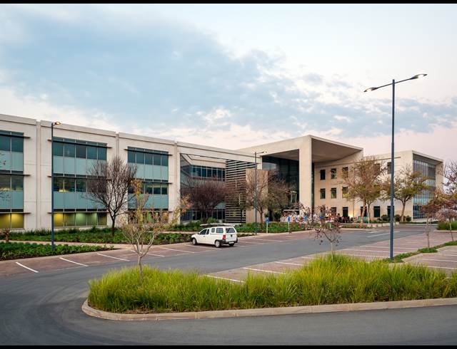 4,500M² OFFICE TO LET IN WATERFALL