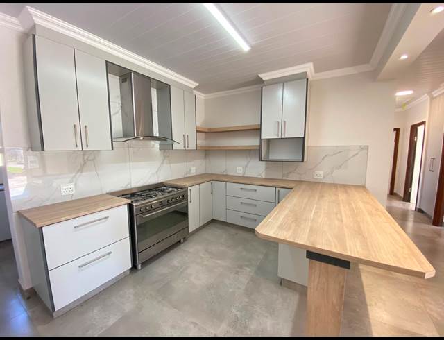 4 BEDROOM HOUSE TO LET IN GEORGE SOUTH
