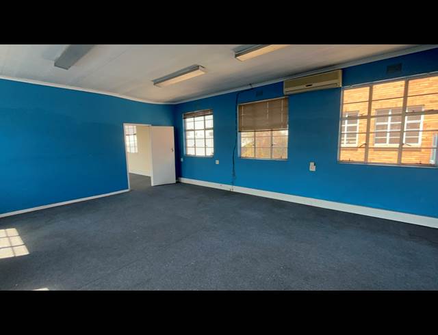 170M² WORKSHOP TO LET IN WADEVILLE