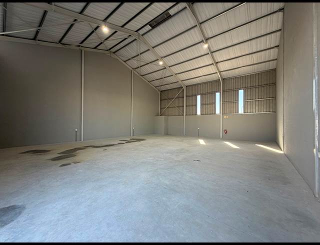 395M² WAREHOUSE TO LET IN FISANTEKRAAL INDUSTRIAL