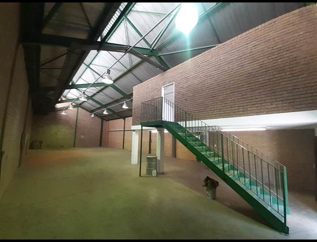 291M² WAREHOUSE TO LET IN ROBERTVILLE