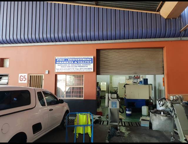 158M² WAREHOUSE RENTED IN STEELEDALE