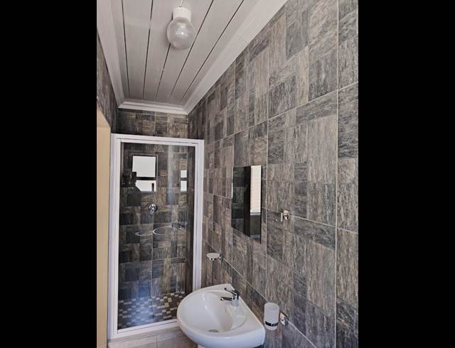 1 bed property to rent in DAVIDSONVILLE