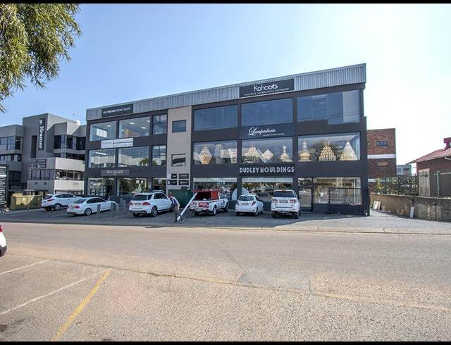 400M² SHOWROOM TO LET IN KRAMERVILLE