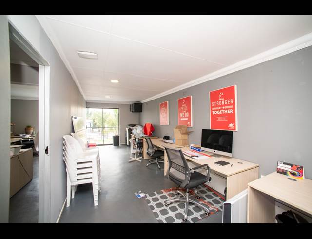 140M² OFFICE TO LET IN HIGHWAY GARDENS
