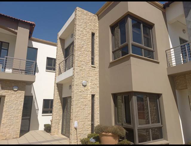 127M² OFFICE TO LET IN PARKHAVEN