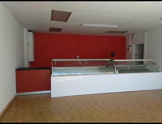 105M² RETAIL TO LET IN KENILWORTH