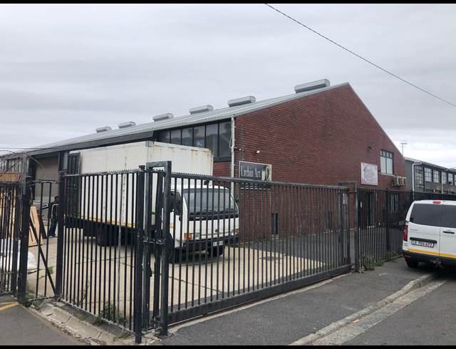 600M² WAREHOUSE TO LET IN PAARDEN EILAND