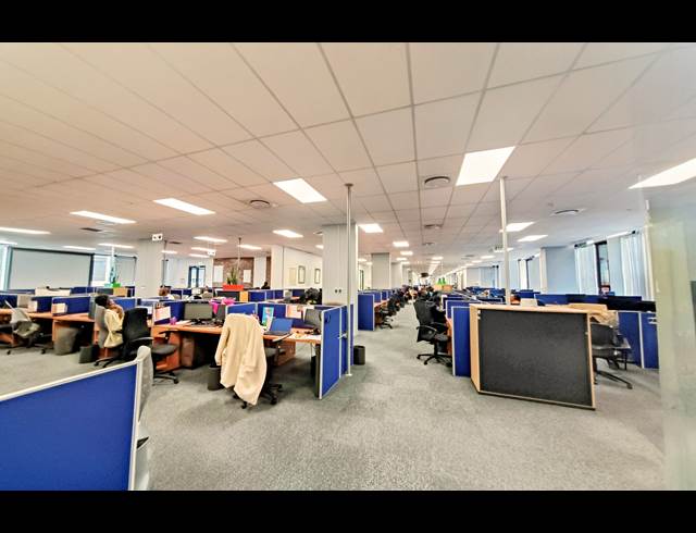 1,587M² OFFICE TO LET IN WOODSTOCK