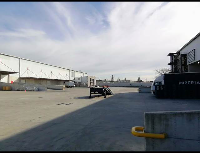 6,569M² WAREHOUSE TO LET IN BELLVILLE SOUTH INDUSTRIA