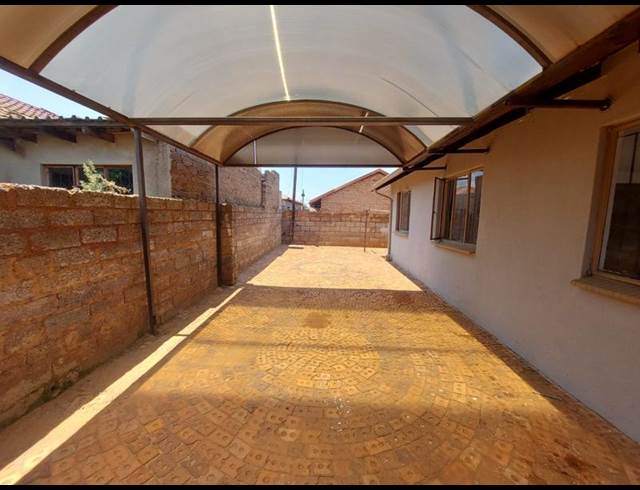 3 BEDROOM PROPERTY TO RENT IN PROTEA GLEN