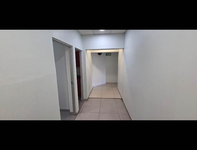 143M² OFFICE TO LET IN SONHEUWEL