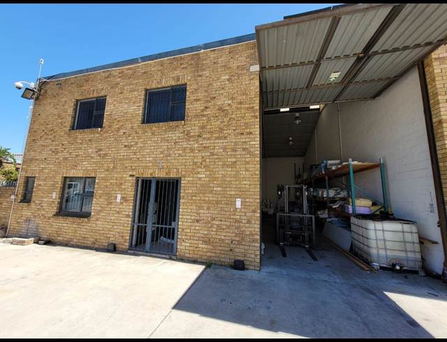 230M² WAREHOUSE RENTED IN KILLARNEY GARDENS
