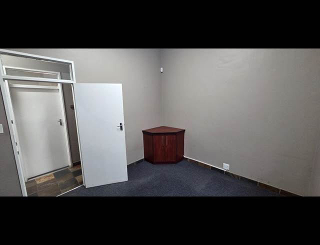 344M² OFFICE TO LET IN SONHEUWEL