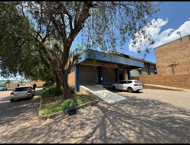 3,434M² WAREHOUSE TO LET IN AMALGAM