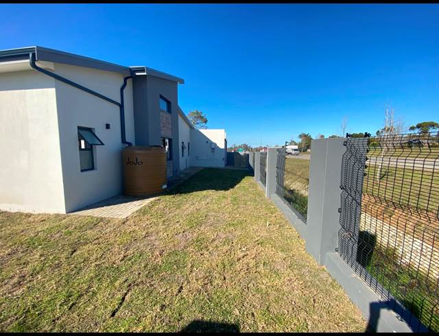 2 BEDROOM HOUSE TO LET IN HEATHERLANDS