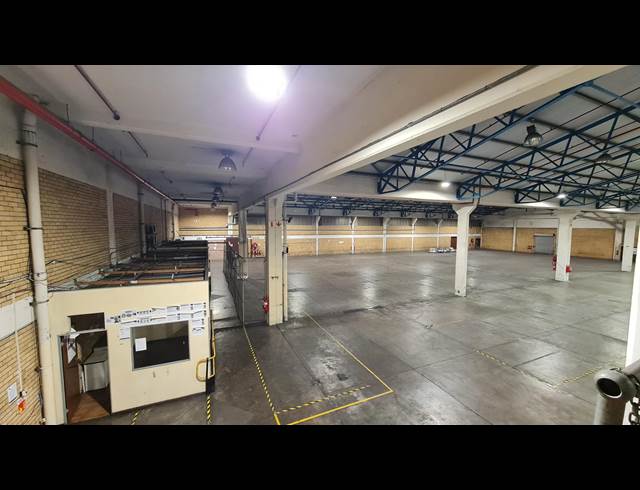 2,322M² WAREHOUSE TO LET IN DIEP RIVER