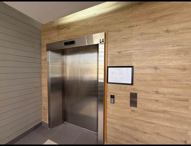 310M² OFFICE TO LET IN NEWLANDS