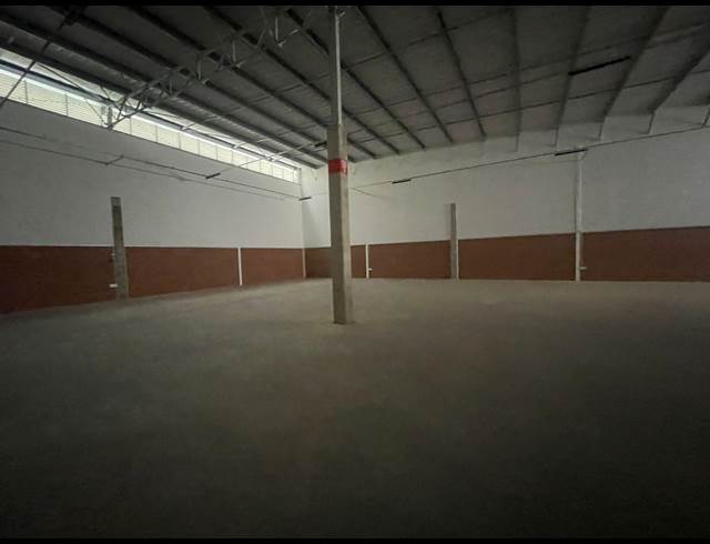601M² WAREHOUSE TO LET IN CLAYVILLE