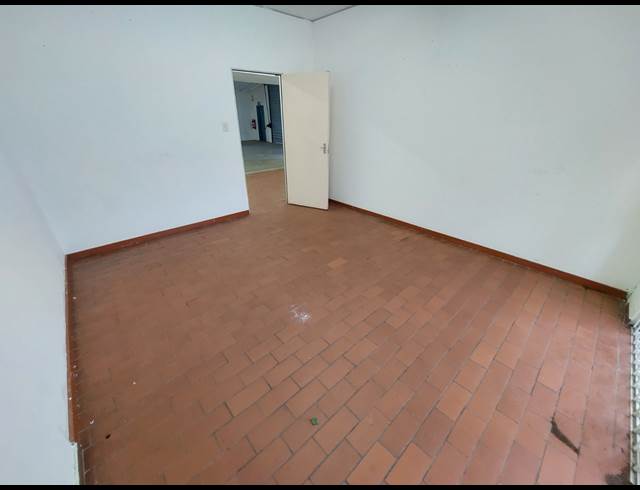 470M² FACTORY TO LET IN MOREHILL
