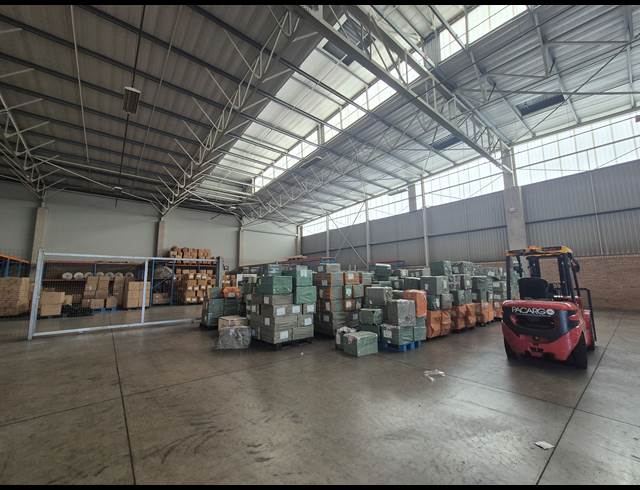 2,494M² WAREHOUSE TO LET IN GOSFORTH PARK