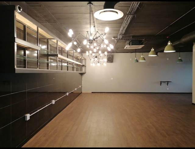 559M² RETAIL TO LET IN AURORA