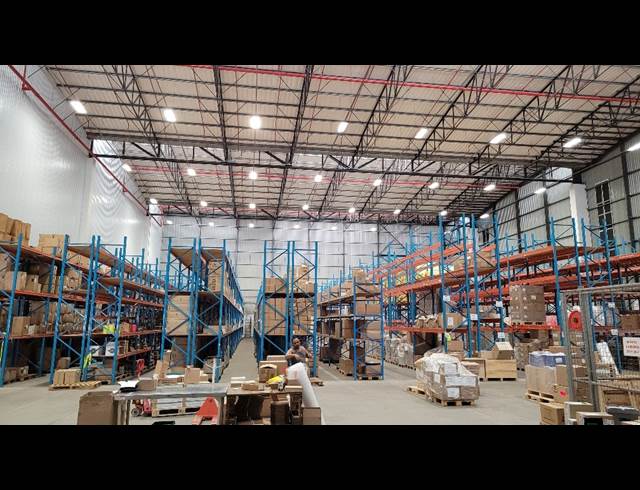 3,213M² WAREHOUSE TO LET IN AIRPORT INDUSTRIA