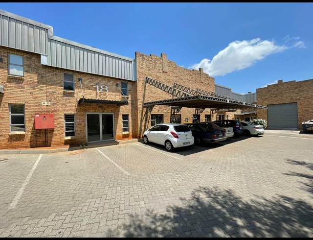 600M² WAREHOUSE TO LET IN LASER PARK