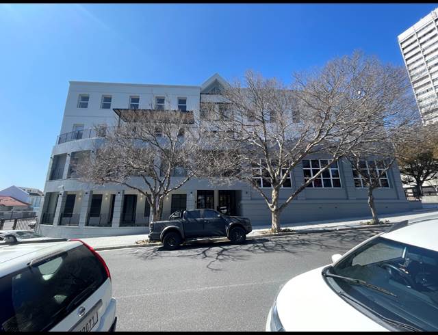 1,050M² OFFICE TO LET IN GARDENS
