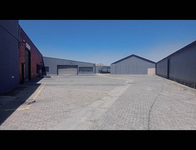 5,200M² WAREHOUSE TO LET IN HERIOTDALE