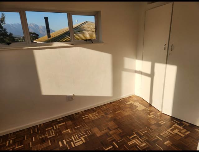 2 bed property to rent in LANGERUG