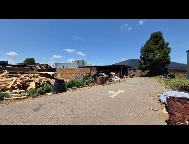 250M² INDUSTRIAL YARD TO LET IN APEX