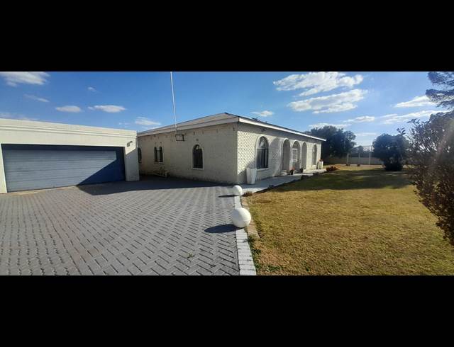 1 BEDROOM PROPERTY TO RENT IN DE DEUR