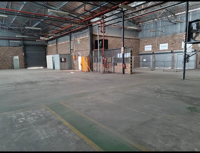 3,492M² WAREHOUSE TO LET IN ROCKY DRIFT