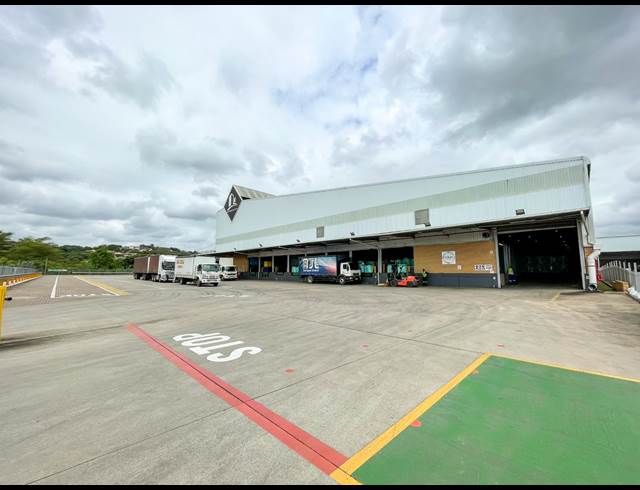 11,000M² WAREHOUSE TO LET IN RIVERHORSE VALLEY