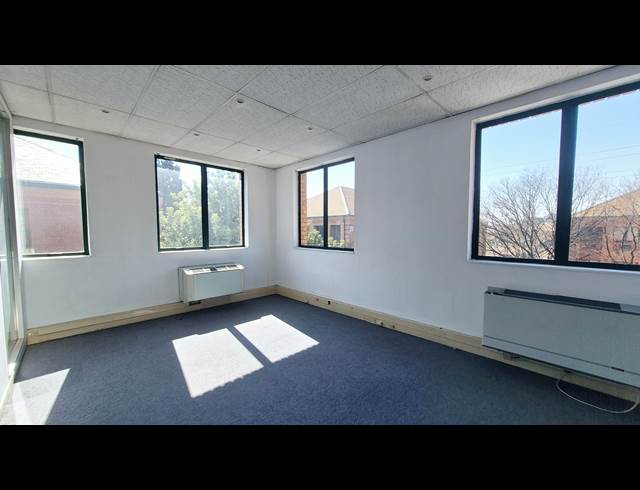 379M² OFFICE TO LET IN MENLYN
