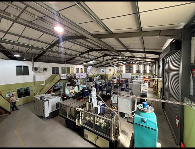 888M² WAREHOUSE TO LET IN BEACONVALE