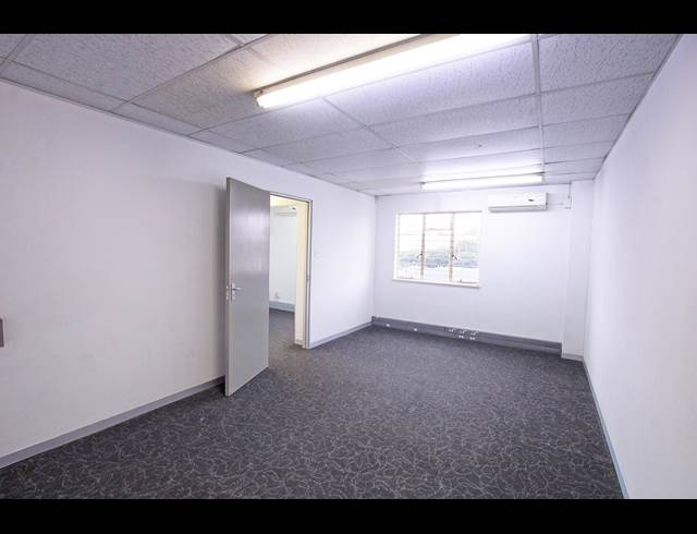 636.50M² WAREHOUSE TO LET IN KYA SANDS