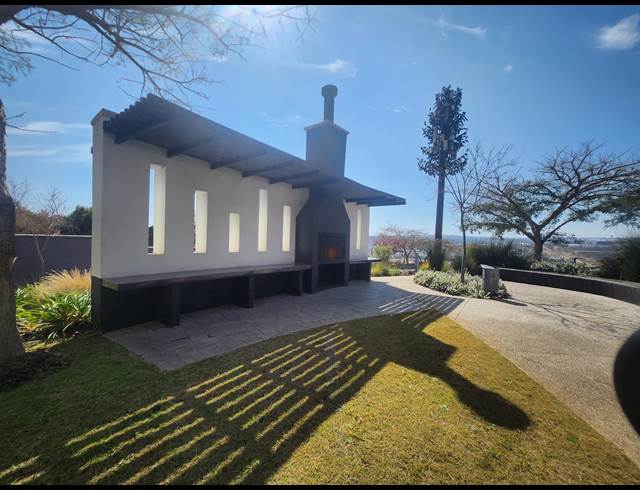 236M² OFFICE TO LET IN WATERFALL