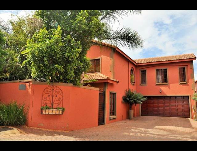 3 bed property to rent in FAERIE GLEN