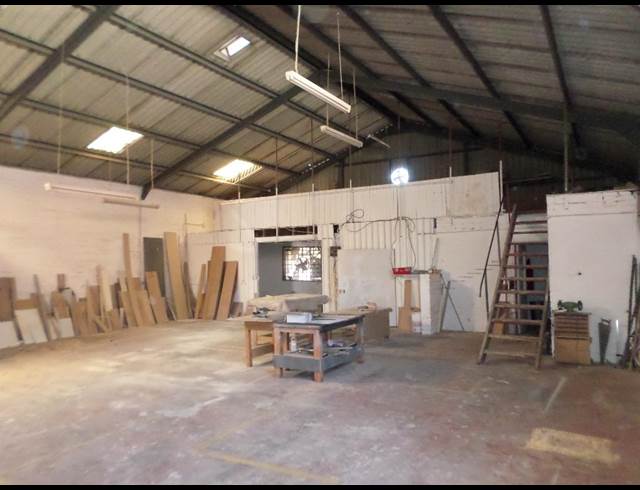 250M² WAREHOUSE TO LET IN BEACONVALE